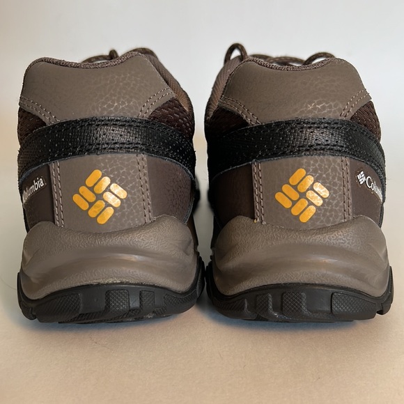 columbia techlite hiking shoes
